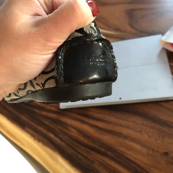 Coach shoes never worn without box - Picture 4 of 5